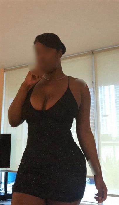 Zemicael, vip donne in Milano id2838